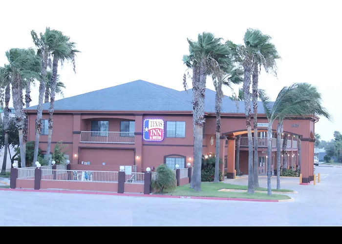 Jacuzzi hotel: Texas Inn & Suites Mcallen At La Plaza Mall And Airport