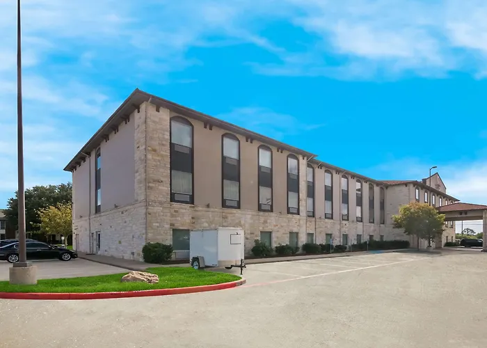 Luxury hotel only: Comfort Suites Granbury