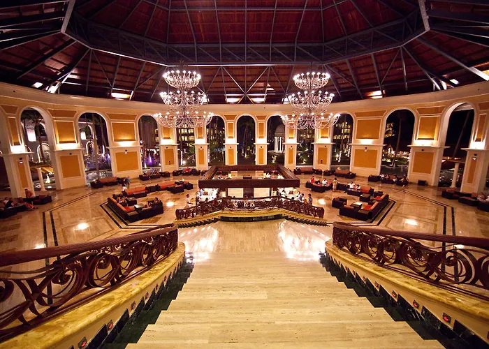 Hotel dichtbij College: Majestic Elegance Punta Cana (Adults Only)
