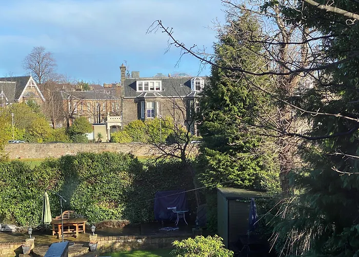 Guest house: Glenalmond House