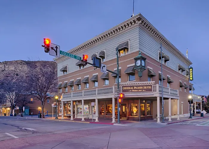 Central hotel: General Palmer Hotel