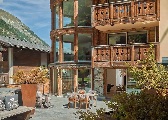 Ski hotel: Firefly Luxury Suites