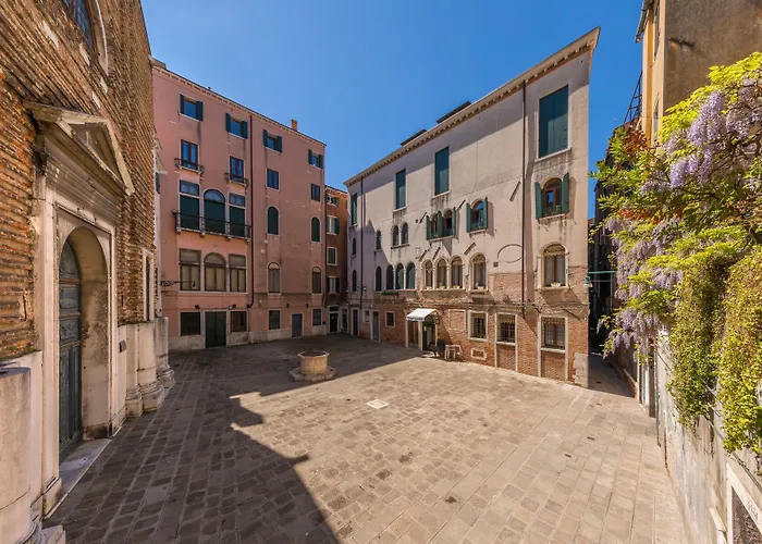 Hôtel bon marché: La Locandiera