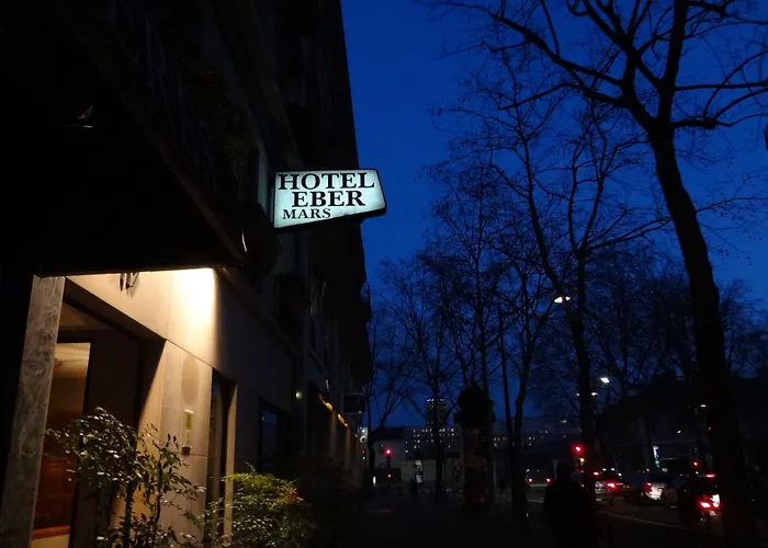 Romantic hotel: Hotel Le Cercle Tour Eiffel