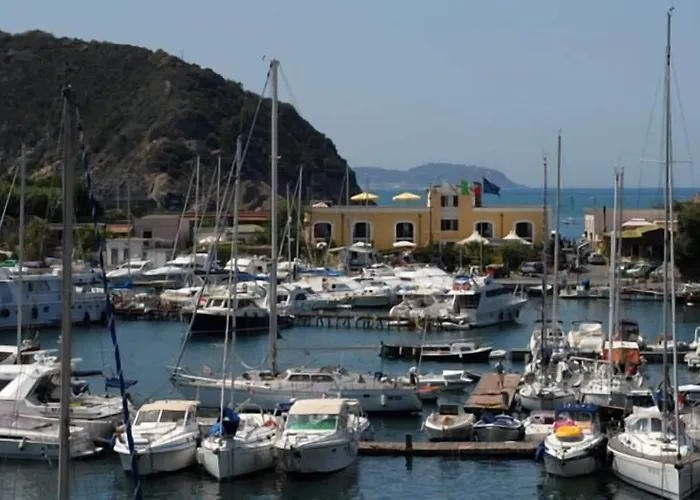 Resort: Hotel La Tonnara