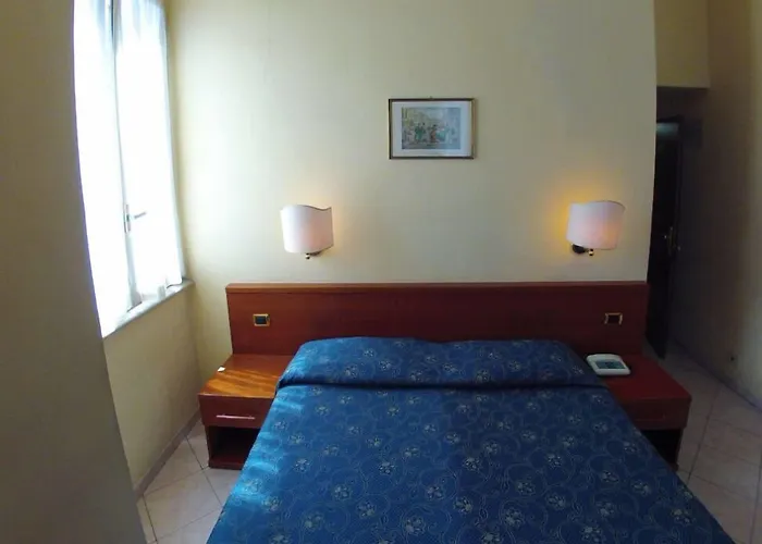 Hotel cerca del colegio: Hotel Ferrari