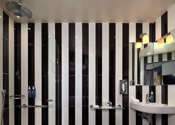 Les Plumes Hotel