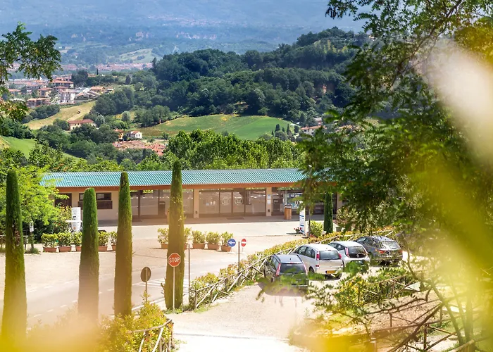 Welkom Hotel: Hu Norcenni Girasole Village