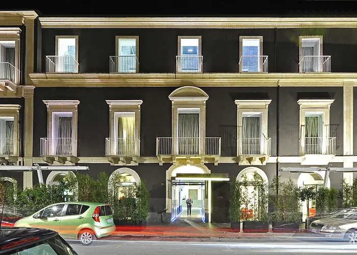  Romano House