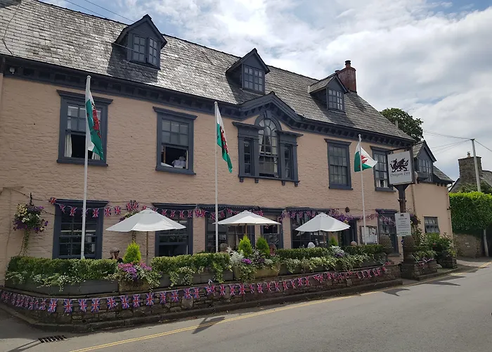 Cheap hotels Dragon Inn