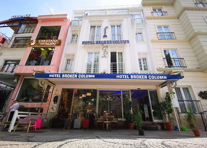 Hôtel avec vue: Hotel Broken Column