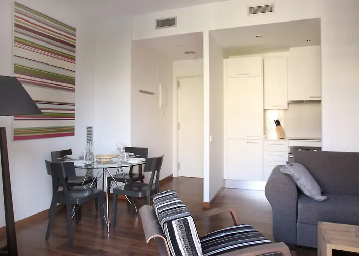 Beach hotel: Mh Apartments Suites