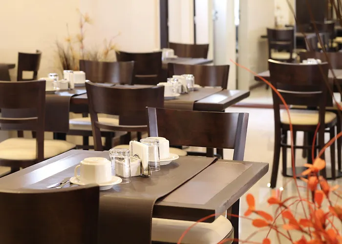 Europlaza Hotel & Suites
