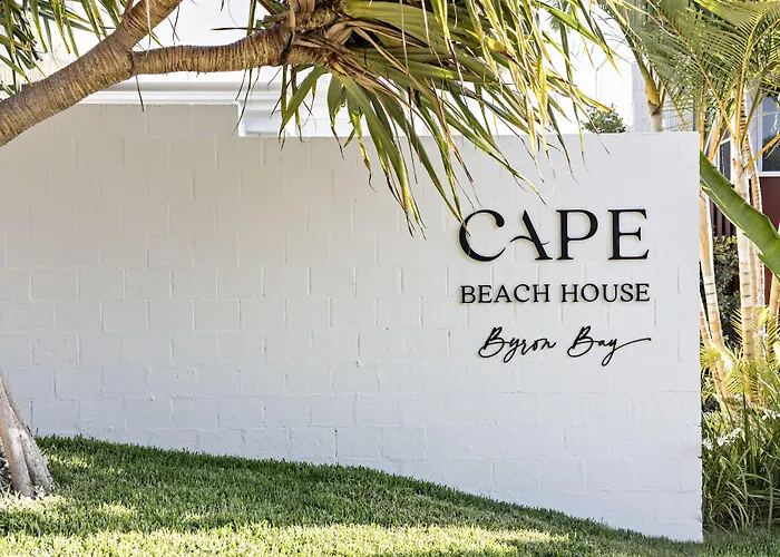 Hotel with pool: Cape Beach House