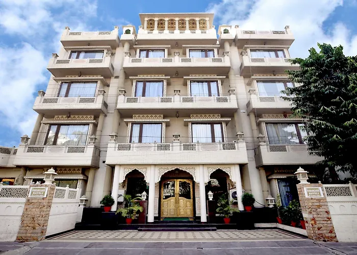 Luxury hotel only: Nahargarh Haveli-Near Train Station Metro