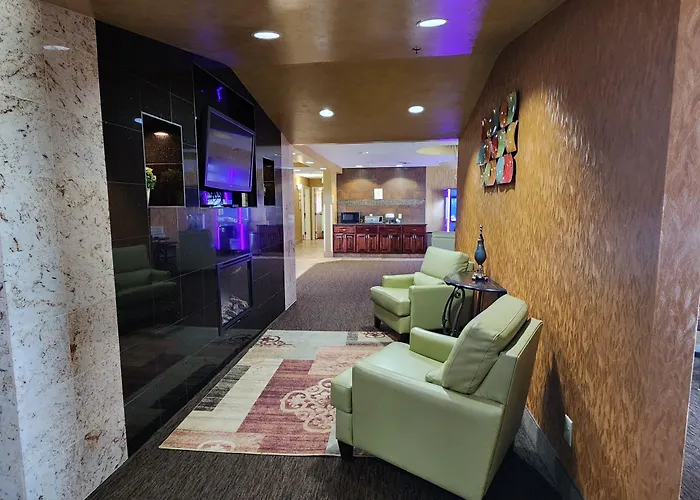 Expressway Suites