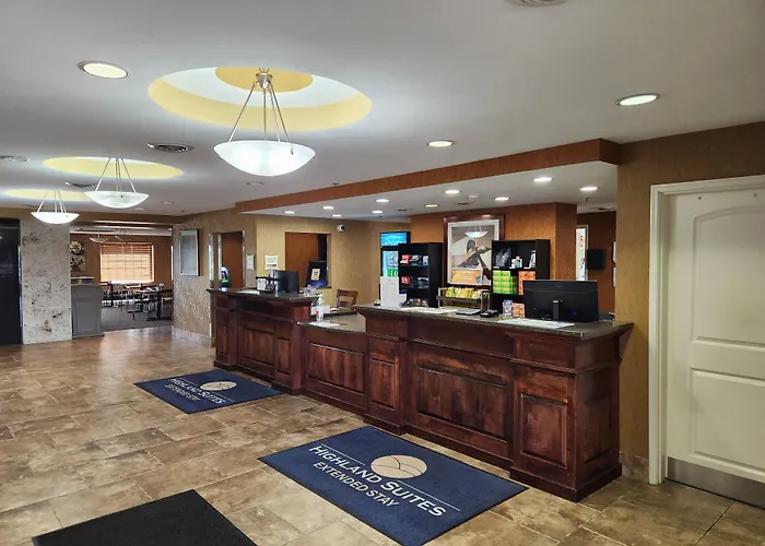 Expressway Suites