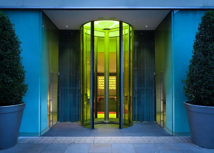 Hotel que aceita animais de estimação: St Martins Lane London
