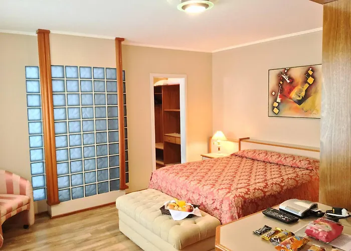 Cosmos Hotel