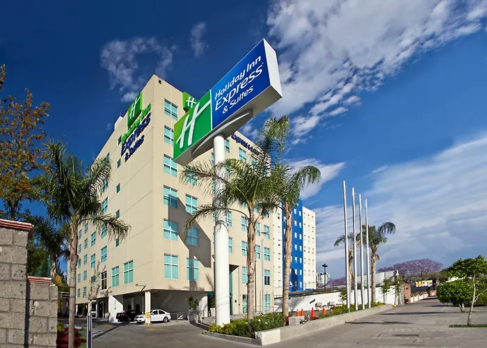 Holiday Inn Express & Suites By Ihg