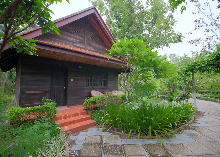 Palm Village Resort & Spa