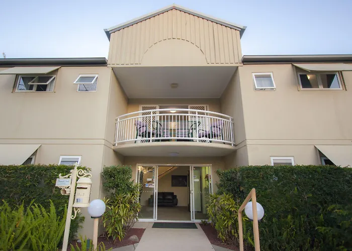 Hotel near College: Chermside Court Motel