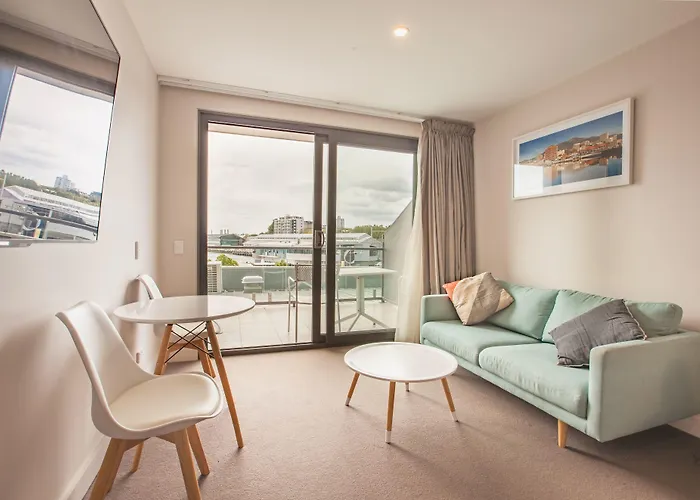 Cheap hotel: Customs House Hotel