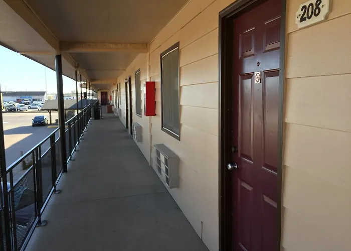 Motels Midlands Lodge