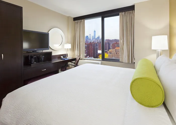 Hotel with Tennis: Fairfield Inn & Suites By Marriott New York Midtown Manhattan/Penn Station