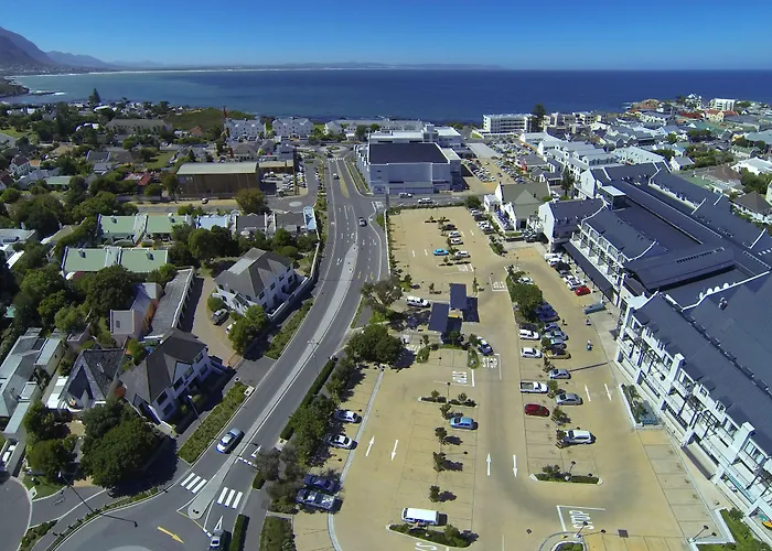 Сity center hotels Whale Coast All-Suite- - Dcc Group