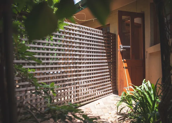 4 star hotel: Hideaway On George
