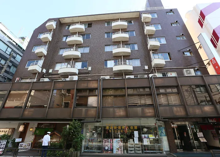 Hotel near College: Tokyo Ueno Youth Hostel