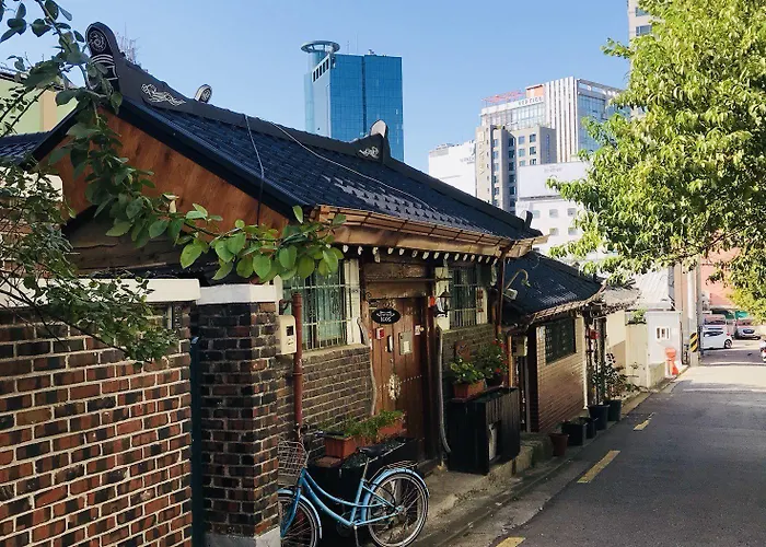 Pension Guide Icos Guesthouse 1 - Female Only