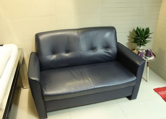 Cheap hotel: New Grand Guest House