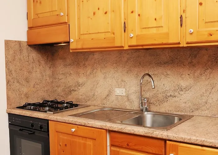 Albergo centrale: Residence Marisol Camere&Appartamenti - Mezzana Centre