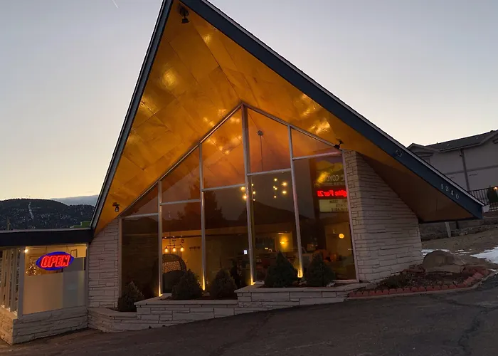 Cabin: Coyote Mountain Lodge