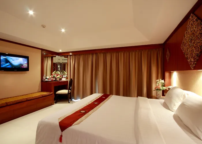 3 SterneHotel Rayaburi , Patong