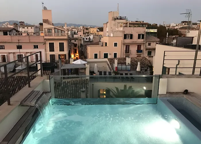Petit Palace Hotel Tres