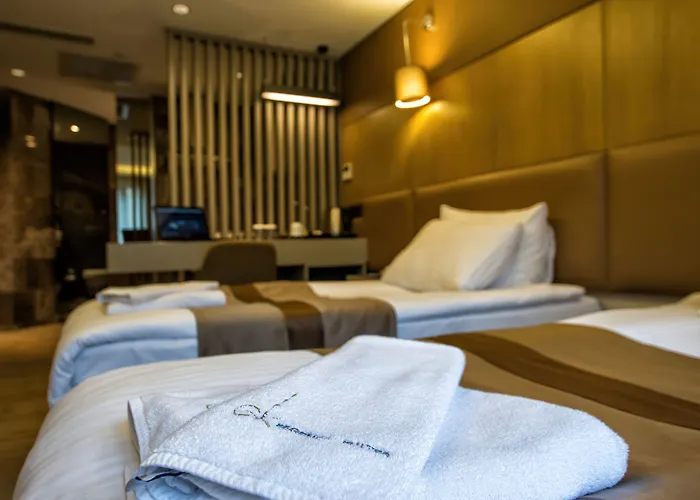 Resort: Gk Regency Suites Hotel