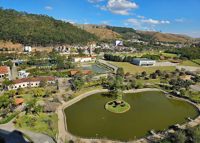 Hotel com parque aquático: Hotel Rainha do Brasil