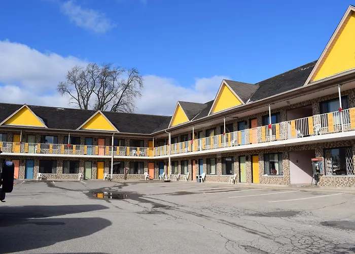 Pets Allowed Hotel Falls Inn Near Casino Niagara By Oyo