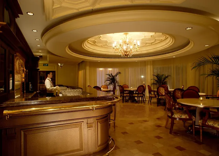 Rocks Hotel