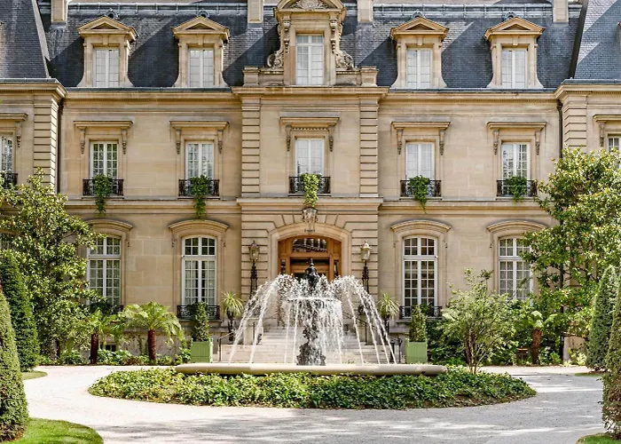 5-Sterne-Hotel: Saint James Paris