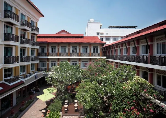 Hôtel bon marché: Rambuttri Village Plaza