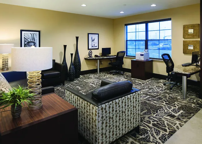 Clubhouse & Suites