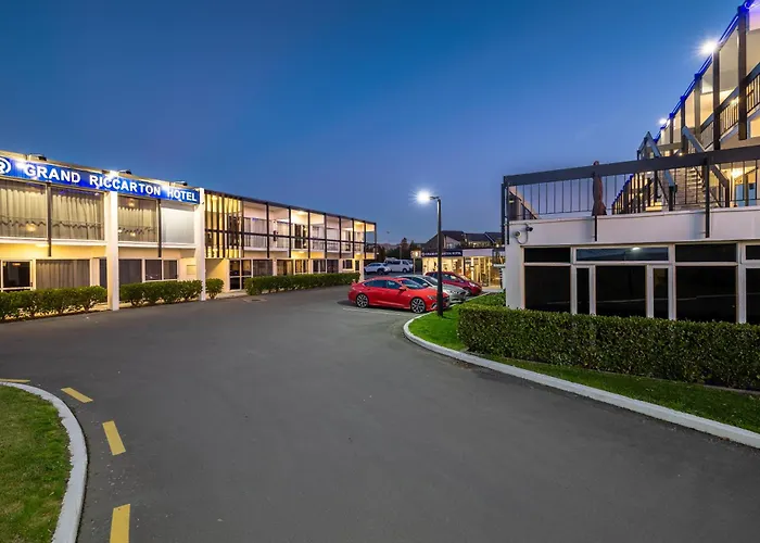 In Luxury hotels Grand Riccarton