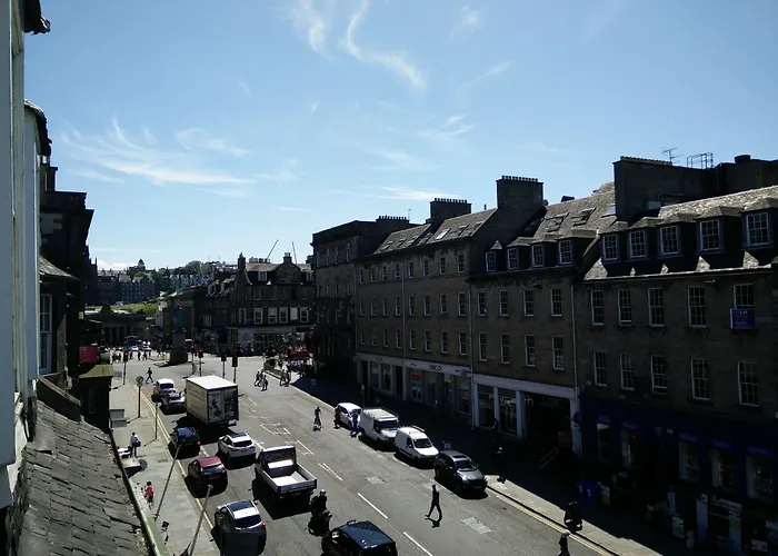 Pet Friendly hotel: The Spires Serviced Apartments Edinburgh