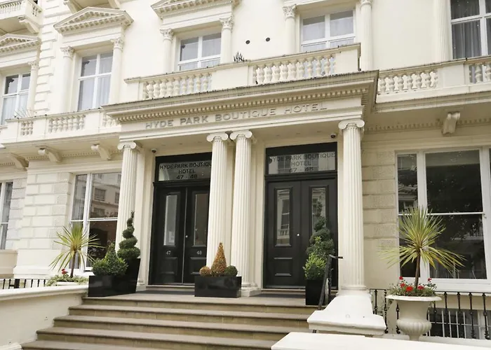 Luxury hotel only: Hyde Park Boutique Hotel