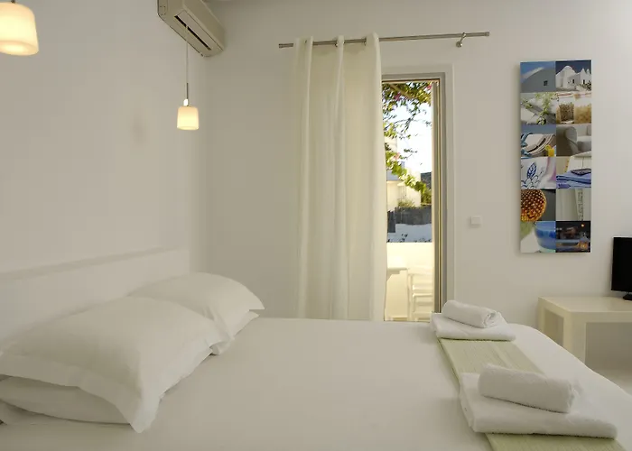 Kapetan Tasos Suites