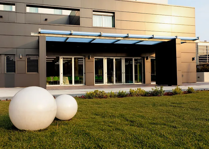 Hotel Ping Pong: Camplus Turro Casa Per Ferie